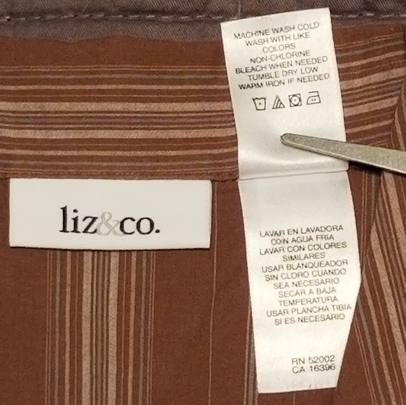 2/$10 Beautiful, Brown Summertime Blouse! - Picture 5 of 6